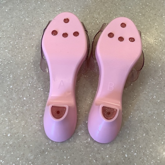 2 Pairs Barbie Dress Up Shoes For Kids Pink Slip On Heels Plastic Play Shoes - Picture 5 of 6
